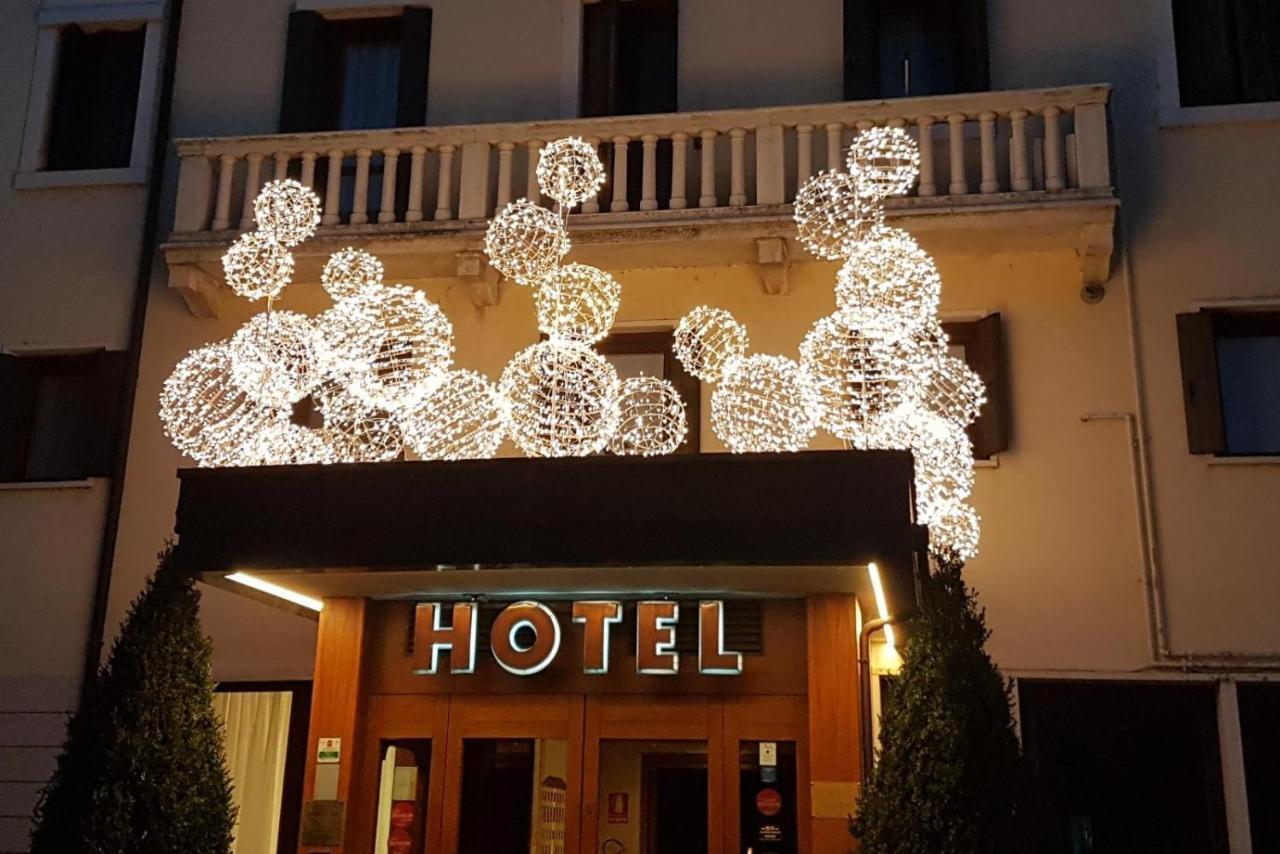 Hotel Doriguzzi Feltre Luaran gambar