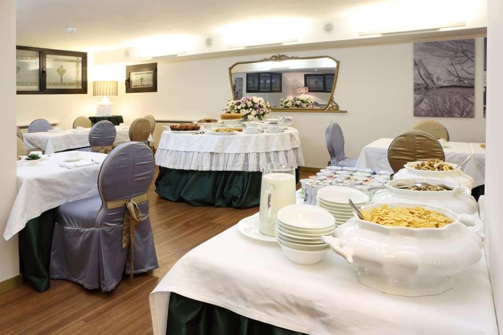 Hotel Doriguzzi Feltre Restoran gambar