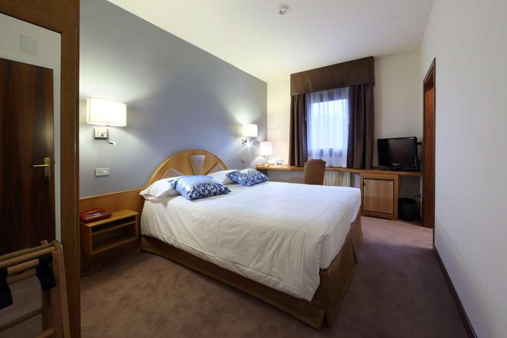 Hotel Doriguzzi Feltre Bilik gambar