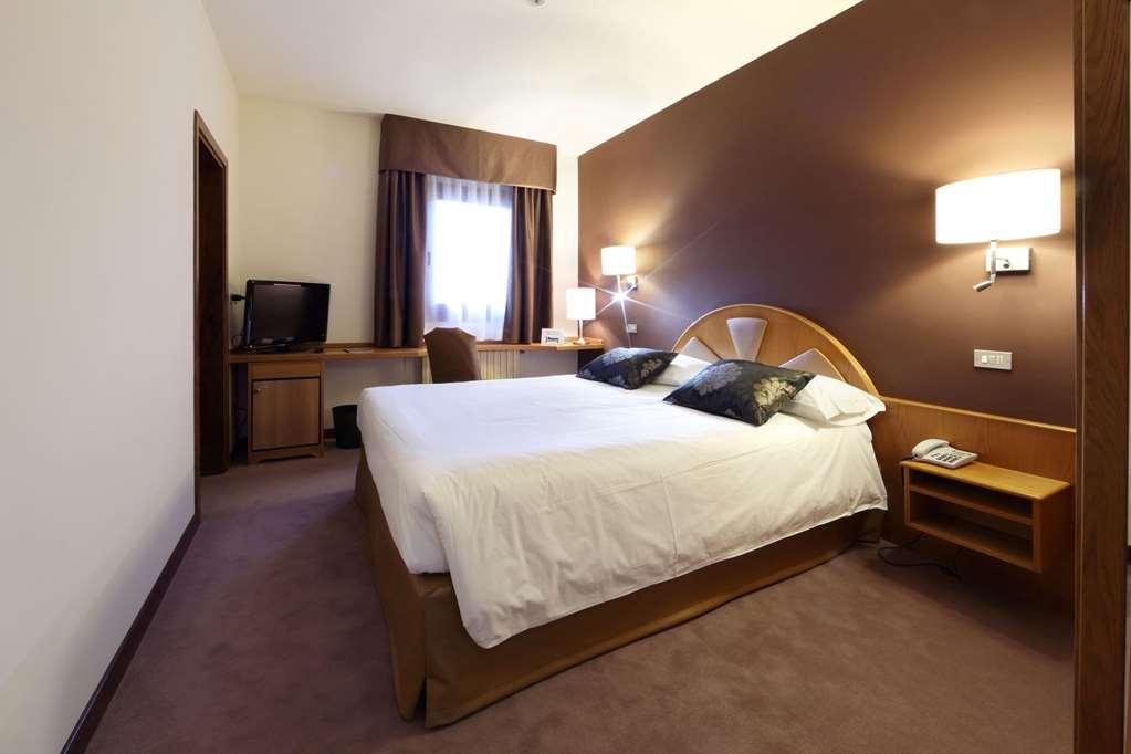 Hotel Doriguzzi Feltre Bilik gambar